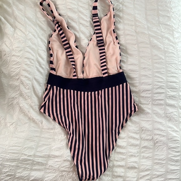Aerie swimsuit one piece navy and pink swimsuit size small - Picture 3 of 4